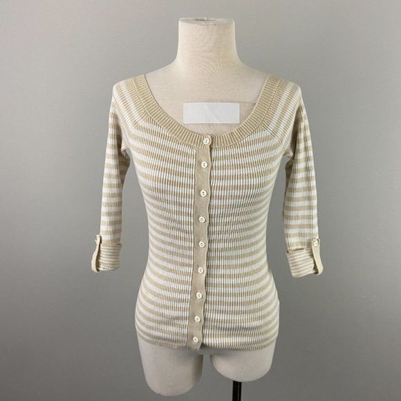 🌿4/$35 🌿GUESS‎ Beige & White Striped Button Down Swoop Neck - Picture 2 of 7